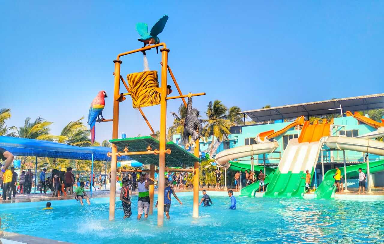 Dreamworld Water Park – The Garuda Five Star Business Class Hotel